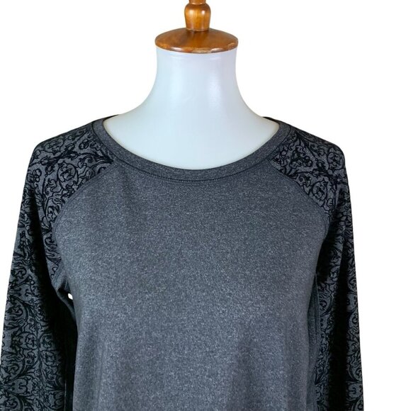 Calia By Carrie Underwood Limited Edition Gray Embossed Sleeve Sweatshirt M - Picture 2 of 6